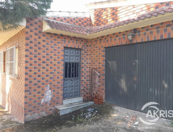 CHALET INDEPENDIENTE EN MENTRIDA PARA REFORMAR