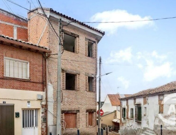 Edificio en construcción en Casarrubios (no completo)