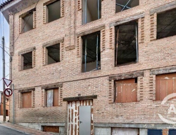 Edificio en construcción en Casarrubios (no completo)