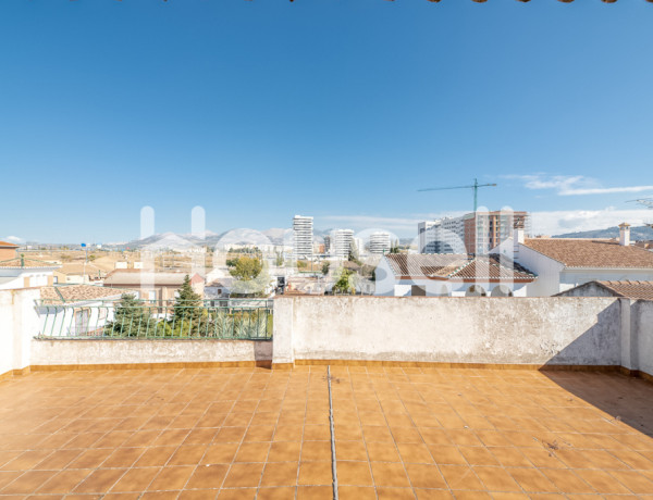 Casa en venta de 533 m² en Calle Pozo, 18014 Granada