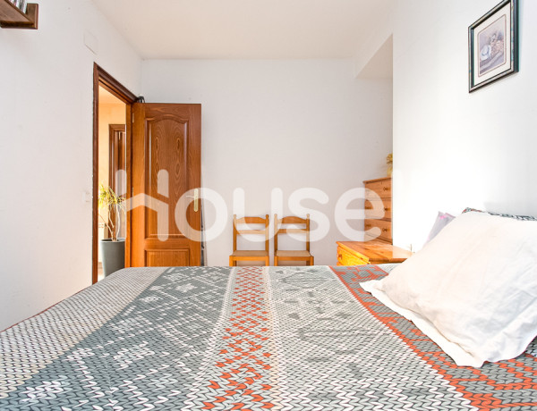 Casa en venta de 300 m² en Carrer Mercè Rodoreda, 08635 Sant Esteve Sesrovires (Barcelona)