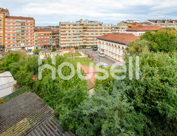 Casa en venta de 263m² Plaza de Carbayedo, 33402 Avilés (Asturias)