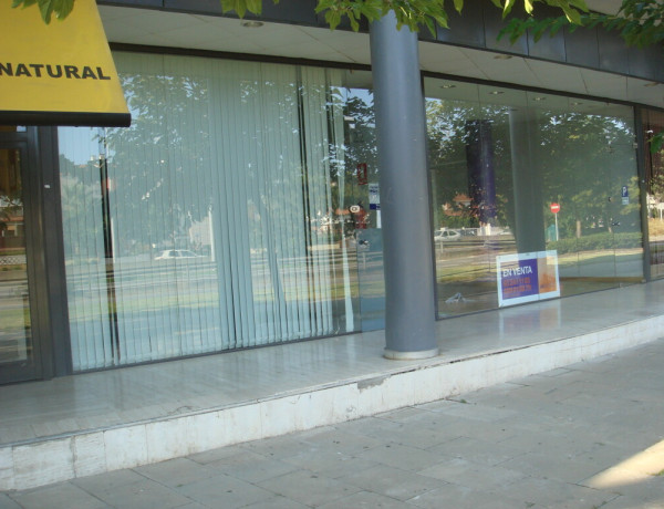 Local comercial en Venta en Castelldefels Barcelona CAN BOU