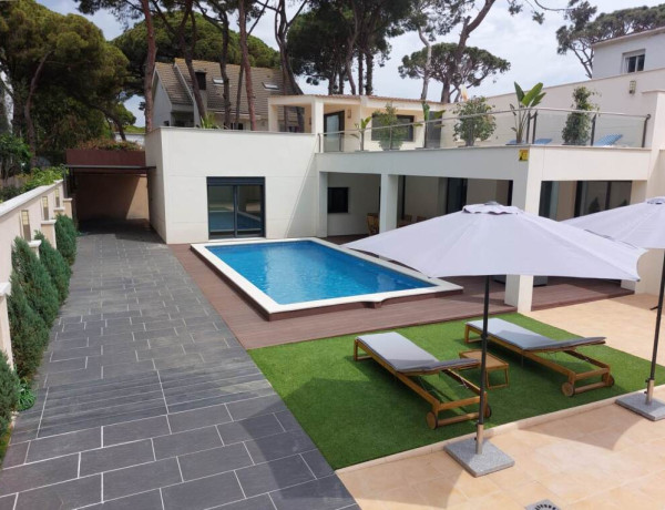 Casa-Chalet en Venta en Castelldefels Barcelona CAN BOU