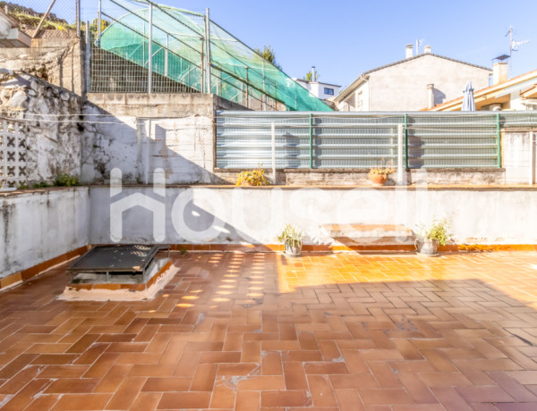 Casa en venta de 263 m² Calle Castanyer, 17800 Olot (Girona)