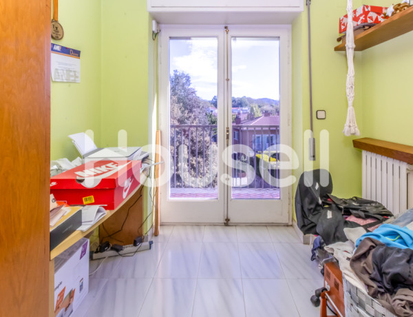 Casa en venta de 263 m² Calle Castanyer, 17800 Olot (Girona)