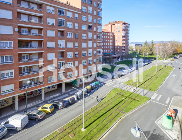 Piso en venta de 93 m² Juntas Generales Kalea, 01010 Vitoria-Gasteiz (Araba)