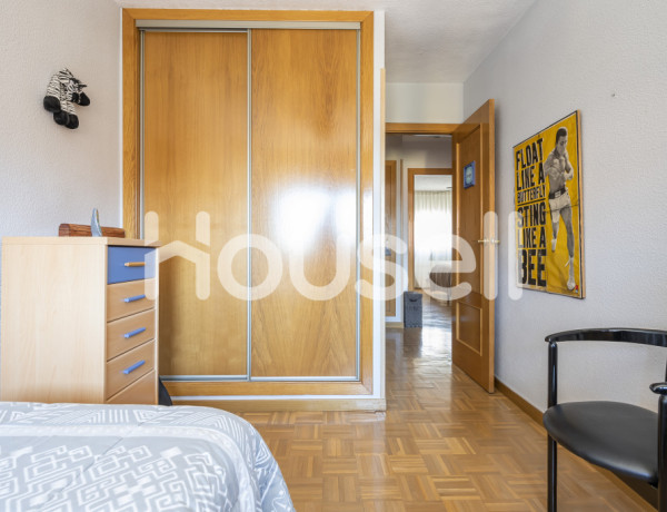 Chalet adosado en venta de 235 m² Calle General Herrera, 28805 Alcalá de Henares (Madrid)