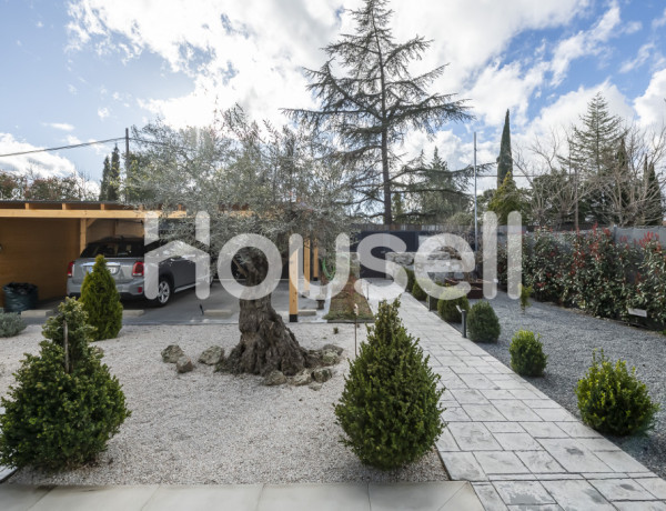 Chalet en venta de 196 m² Calle Pradera, 28210 Valdemorillo (Madrid)