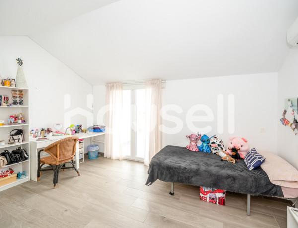 Chalet en venta de 326 m² Calle Fuente Alegre, 29190 Málaga