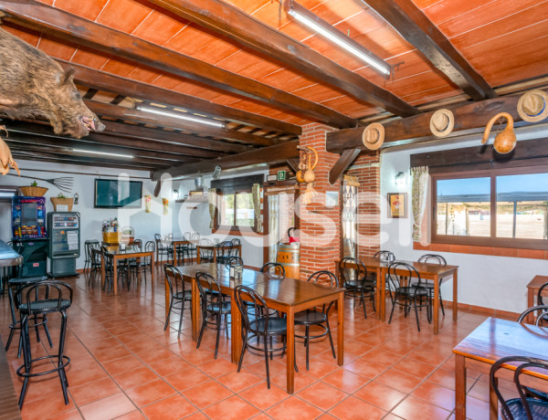 Chalet en venta de 261 m² Avenida La Selva, 17430 Santa Coloma de Farners (Girona)