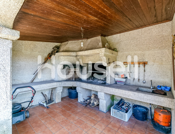 Espectacular chalet de 482 m² de superficie y 1200 m²de parcela en Lugar Xistro , 36143 Pontevedra