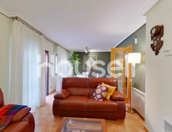 Chalet adosado en venta de 182 m² Calle Moscú, 28822 Coslada (Madrid)