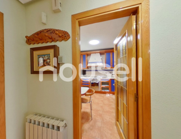 Chalet adosado en venta de 182 m² Calle Moscú, 28822 Coslada (Madrid)