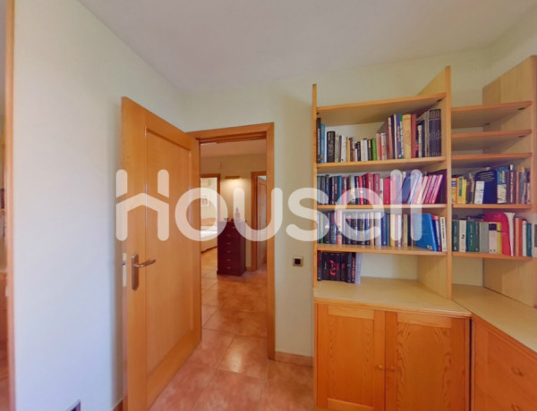 Chalet adosado en venta de 182 m² Calle Moscú, 28822 Coslada (Madrid)