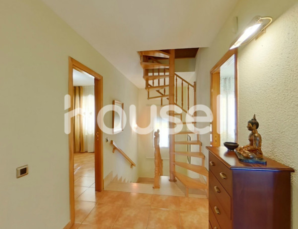 Chalet adosado en venta de 182 m² Calle Moscú, 28822 Coslada (Madrid)