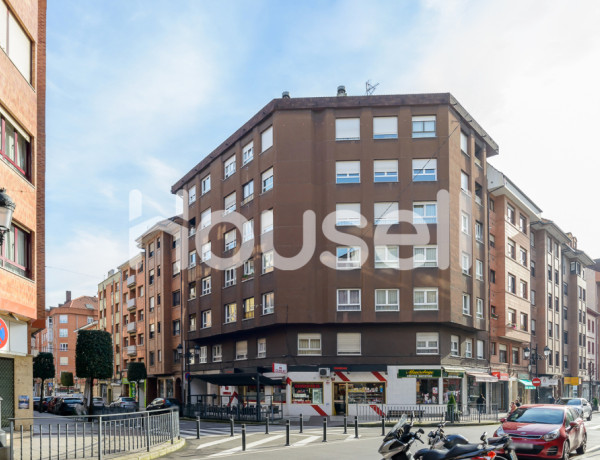 Piso en venta de 77 m² Calle Puerto San Isidro, 33011 Oviedo (Asturias)