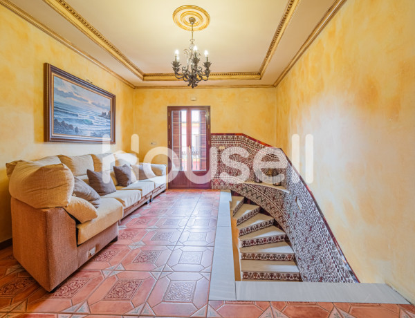 Casa en venta de 375m²  Calle Sierra de Aracena, 41702 Dos Hermanas (Sevilla)