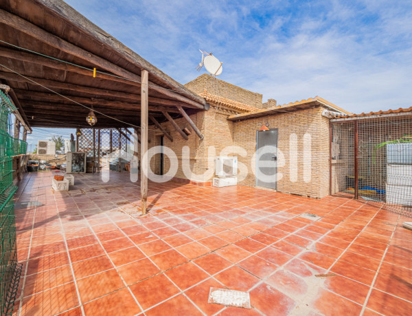 Casa en venta de 375m²  Calle Sierra de Aracena, 41702 Dos Hermanas (Sevilla)