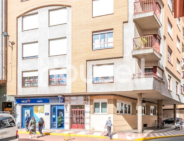 Piso en venta de 127 m² Calle Escultor Rivera, 24750 Bañeza (La) (León)