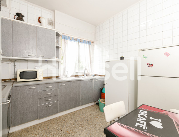 Casa en venta de 214 m² Calle Baixada ó Pontillón, 36210 Vigo (Pontevedra)