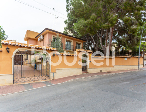 Chalet en venta de 278 m² Calle Tomás Martínez Domenech, 03186 Torrevieja (Alacant)