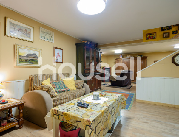 Chalet en venta de 304 m² Calle las Gardenias33423 Llanera (Asturias)