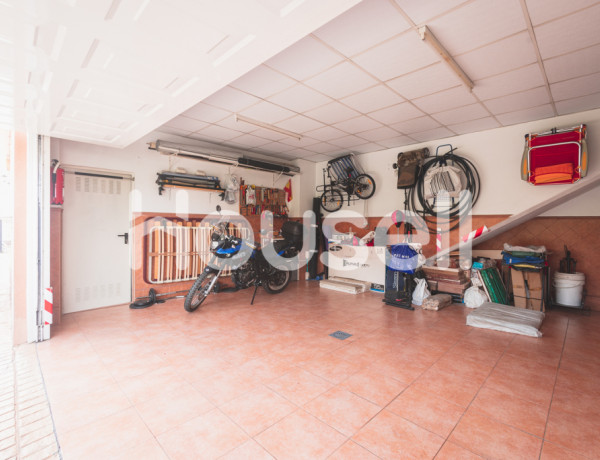 Casa en venta de 402 m² Urbanización Golf Guadiana, 06195 Badajoz