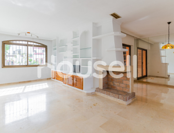 Dúplex en venta de 260 m² en Calle La Moraleja, 29688 Estepona (Málaga)