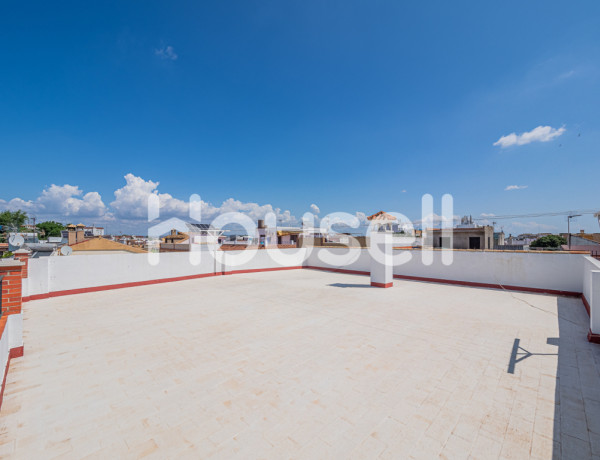 Espacioso casa de 312 m² de superficie con parcela de 203m²  Calle Músico Manuel de Julio, 41309 Rinconada (La) (Sevilla)