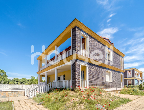 Casa en venta de 400 m² Calle Duero (Los Doctrinos), 47239 Villanueva de Duero (Valladolid)