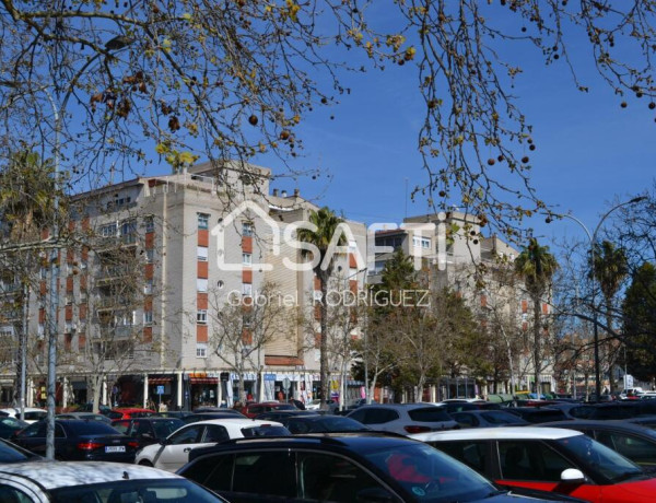 Valdepasillas, cuatro dormitorios, dos baños, plaza de garaje