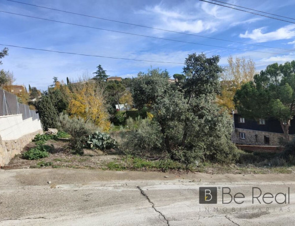 ¡OPORTUNIDAD! TERRENO EDIFICABLE EN LA EXCLUSIVA URBANIZACIÓN MIRADOR DEL ROMERO, VALDEMORILLO