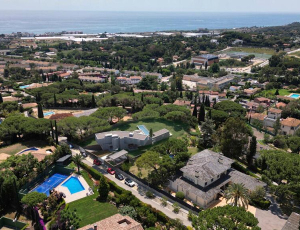 Vanguardia arquitectónica y conciencia medioambiental en la costa del Maresme