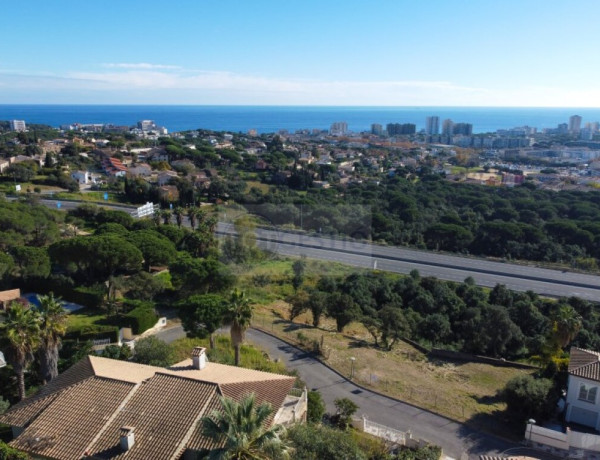 Residential land For sell in Castell Platja D Aro in Girona 