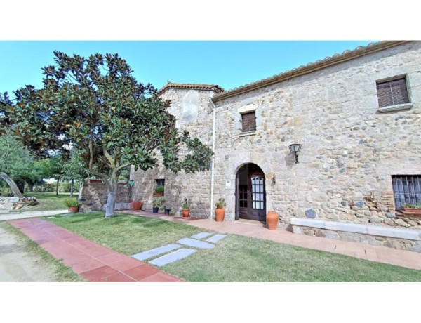 Casa de campo-Masía en Venta en Llagostera Girona Ref: VM-10188