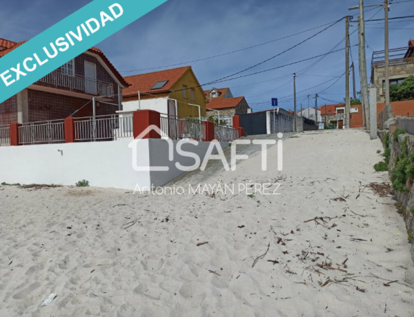 Se vende casa en la playa de Corrubedo ( Ribeira )