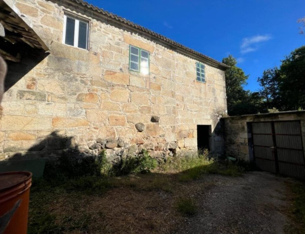 CASA TRADICIONAL GALLEGA, con ,más de 7.000 m2 de terreno urbano!