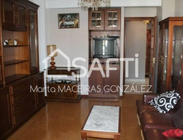 Se vende piso en la zona Norte de Santiago de Compostela.