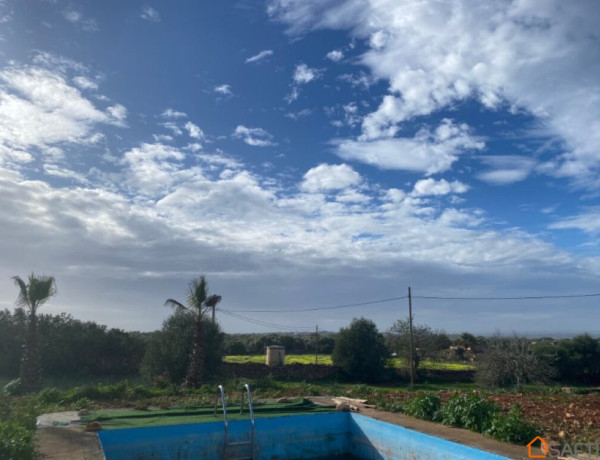 Casa en el campo entre Santanyí y Campos con vistas.