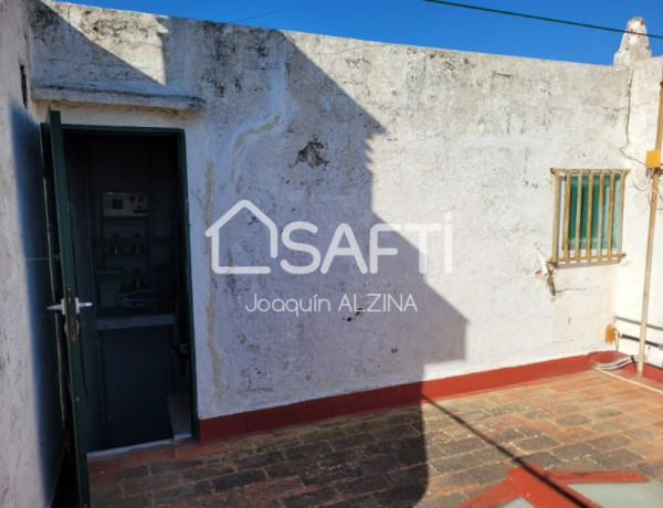 Casa con encanto en casco histórico de Mahón.