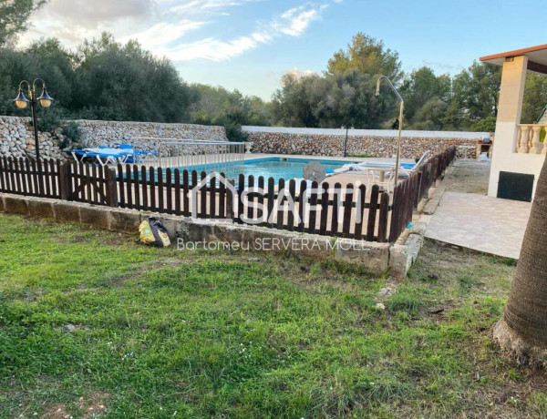 CHALETS EN PARCELA CERCA DE CIUTADELLA Y LA COSTA VIRGEN MENORQUINA.