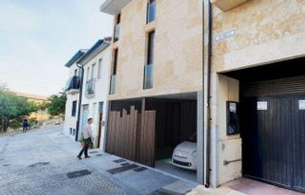 Chalet adosado en venta en calle San Narciso, 11