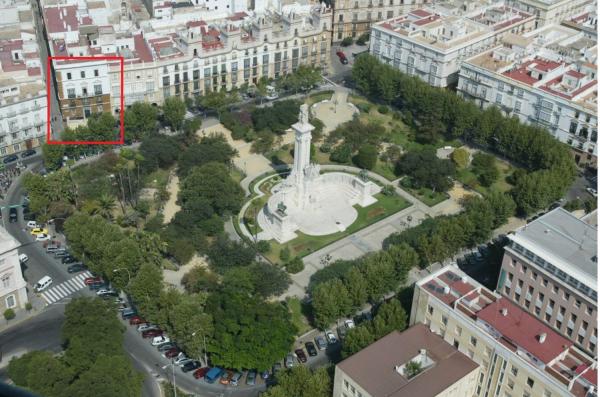 en Cádiz sita en Plaza España 12d