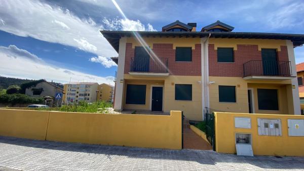 Chalet adosado en venta en calle Concepción Arenal, 34-, 48