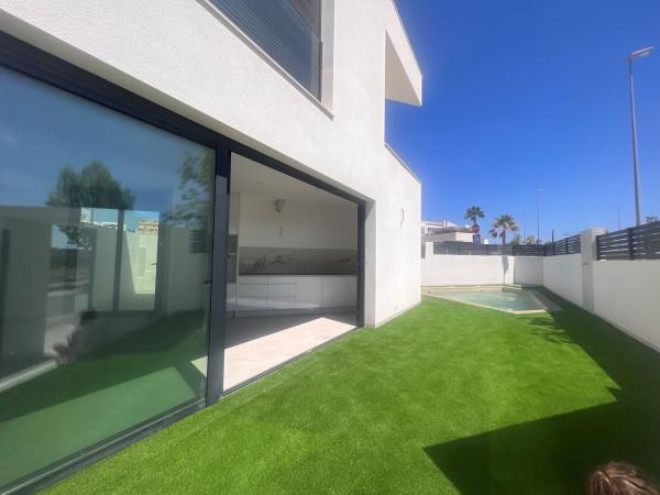 Chalet pareado en venta en calle Alcalde Francisco Gonzalez, 1