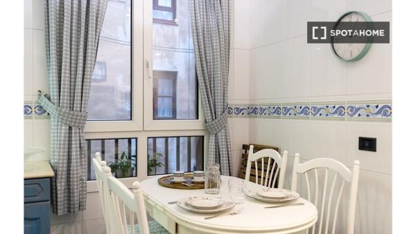 Elegante habitación en un apartamento de 7 dormitorios en Indautxu, Bilbao