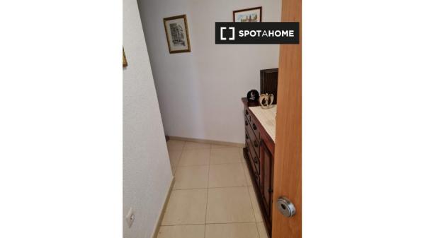 Apartamento de 2 dormitorios en El Campello, Alicante