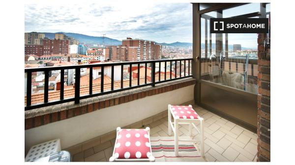 Alojamiento en apartamento de 5 dormitorios en Begoña, Bilbao