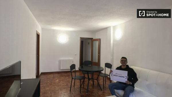 Apartamento de 4 dormitorios en alquiler en Alcalá de Henares.